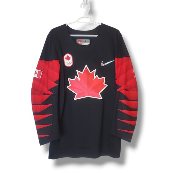 2018 Team Canada Olympic IIHF Nike Hockey Jersey Red Size S - Picture 1 of 6